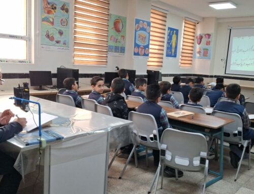 برگزاری کلاس آموزش خوشنویسی با خودکار در مدرسه شهید محمدحسین اسدی لاری